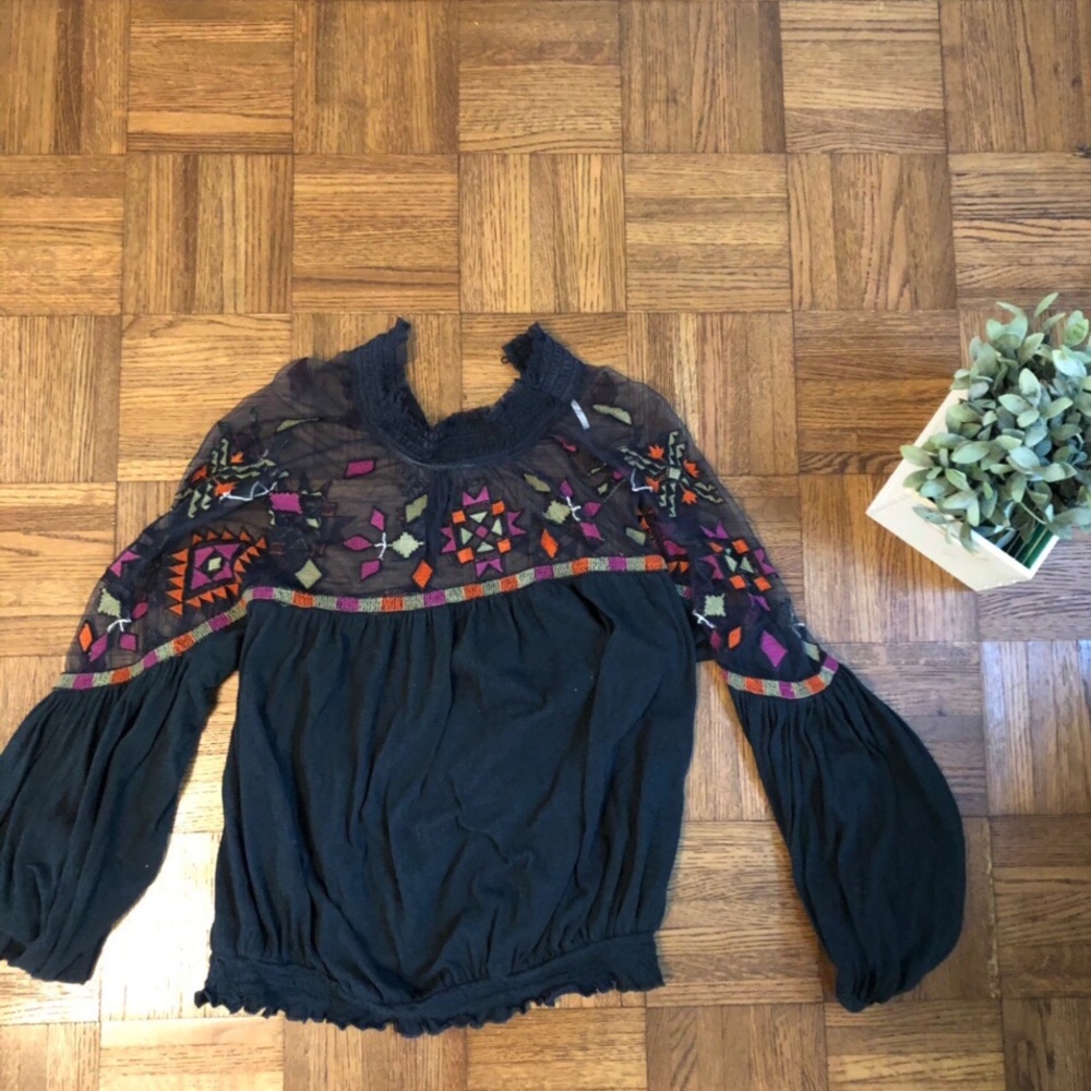 free people black embroidered blouse || size L || NWOT